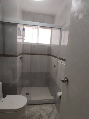 Apartamento En Venta En La Guaira Urbanizacion Caribe Remodelado