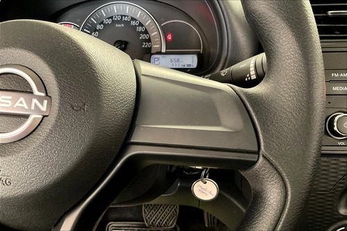 Nissan March 1.6 Sense At