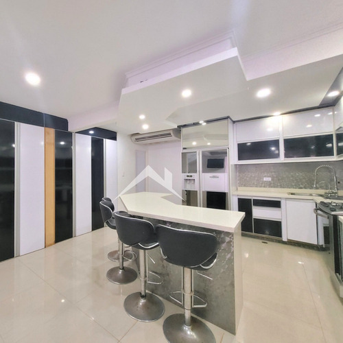 Imagen 2 de 12 de Townhouse En Venta C.r Brisas De La Romanza - Nueva Barcelon
