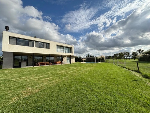 Casa En Venta En El Cantón, Escobar, G.b.a. Zona Norte