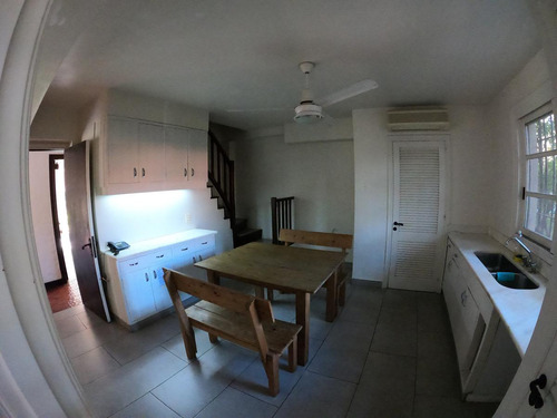 Casa A La Venta En Martinez De 4 Dormitorios - Av Libertador Al Rio - Vieyes 1200