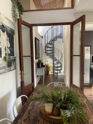 Único Y Hermoso Duplex De 4 Dormitorios Más Sala De Estar