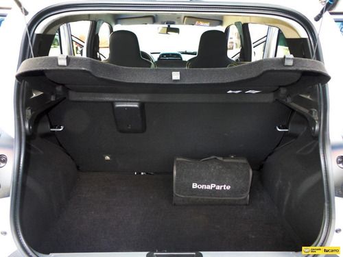 Imagen 16 de 25 de Renault Kwid Outsider