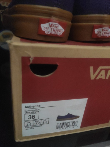 Tênis Vans Authentic