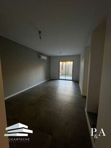 Departamento Con Jardín, Monte Grande - Venta