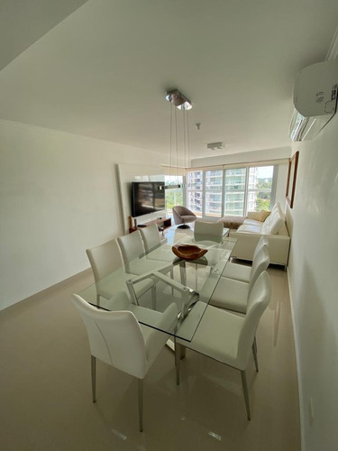 Imagen 4 de 18 de Apartamento En Venta De 2 Dormitorios En Playa Mansa (ref: Lij-5101)