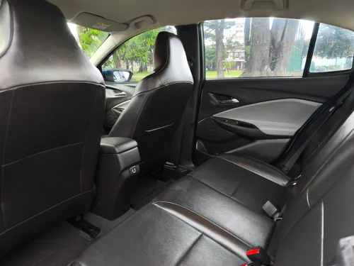 Chevrolet Onix 1.0T Premier Sedan At
