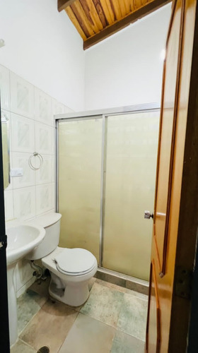 Imagen 9 de 14 de Casa Urb Exclusiva Gabriela Country, Sector Castellana. Adlz