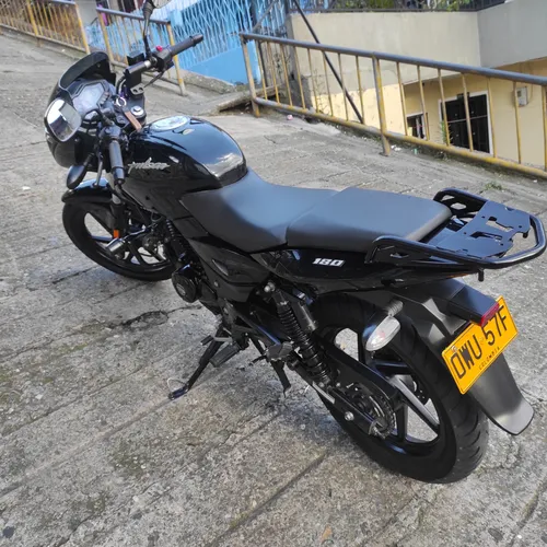 Pulsar 180
