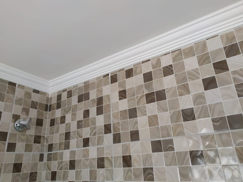 Imagem 7 de 9 de Moldura Sanca Rodateto De Isopor C/ Acabamento M2 Kit 15 Mts