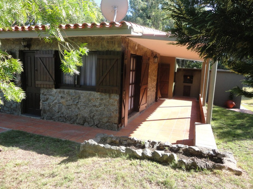 Casa En Alquiler Temporada Piriapolis  Punta Colorada