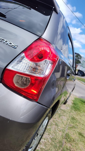 Toyota Etios 1.5 Sedan Xs