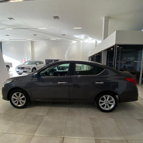 Nissan Versa 1.6 Advance