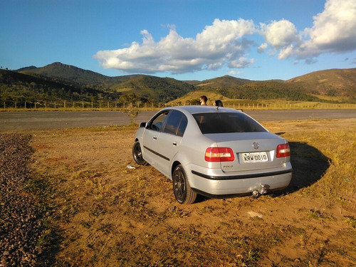 Volkswagen Polo Sedan 2004 1.6 4p