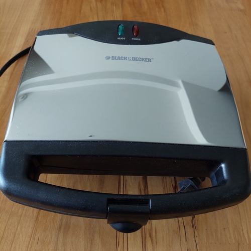 Sandwichera Eléctrica Black And Decker Panini (Usado)