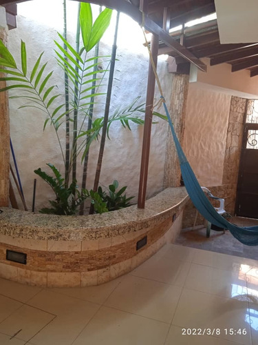 Imagen 10 de 17 de Se Vende Th Barrio Sucre. Maracay 04244029974
