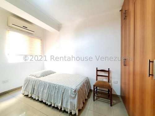 Imagen 12 de 27 de Apartamento En Venta San Isidro, Las Delicias, Maracay, 22-11235 Mv