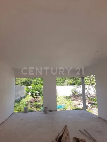 Residencia En Construcción, 1586 M2 De Terreno En Campo Bravo, Mérida, Yucatán.