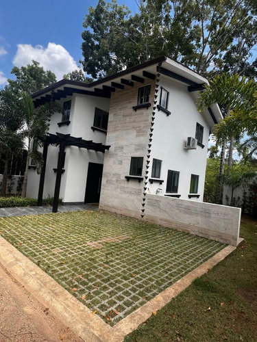 Se Vende De Oportunidad Villa En Jarabacoa Ideal Para Reti 