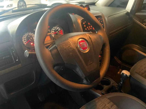 Imagem 14 de 15 de Fiat Idea Adventure 1.8 16v(flex) 4p 2013
