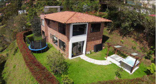 Casa Campestre Para La Venta En El Alto De Escobero(envigado)