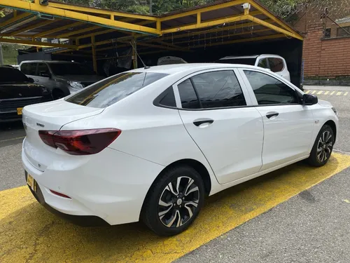 Chevrolet Onix 1.0 Lt