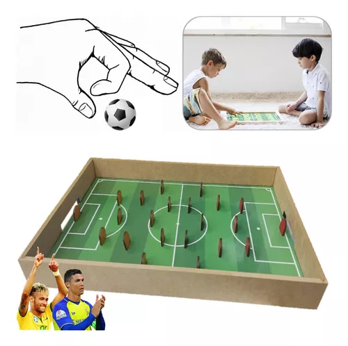 Jogo de futebol de dedo definido com dois gols, botas e bola