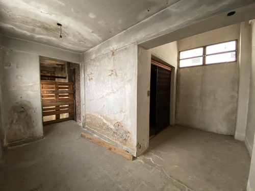 Terreno Doble Frente En Venta Sobre Av San Martin, Paternal - 4.300m2 Vendibles