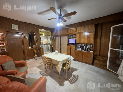 Venta Casa En Mataderos Albariño 900 - 5 Ambs Patio, Garage, Terraza