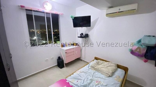 Imagen 25 de 30 de Apartamento En Venta Al Oeste De Barquisimeto Cocina Con Acabados Italianos Concepto Abierto Gabriela C. #23-15395