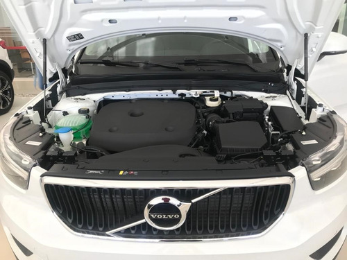 Volvo XC40 2.0t T4 Momentum Fwd
