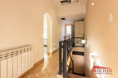 Bajamos El Precio - Chalet-lote 303 M2-living-coc-3 Dorm En