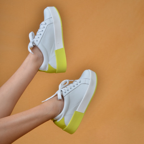 Zapatillas Urbanas De Mujer De Cuero Flow - Ferraro