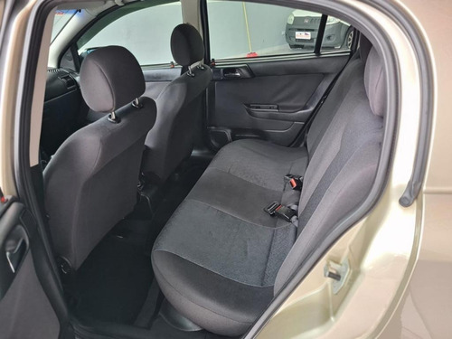 Imagem 8 de 12 de Chevrolet Astra