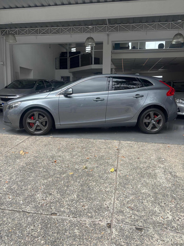 Volvo V40 2.0 T4 Momentum Drive-e 5p