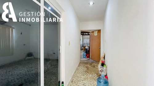 Imagen 4 de 9 de Casa En Venta En Esq. Sobre Circuito Colonias Y Garcia Giner