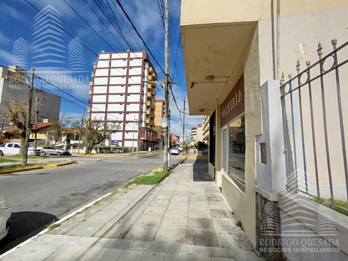 Local Comercial Sobre Chiozza
