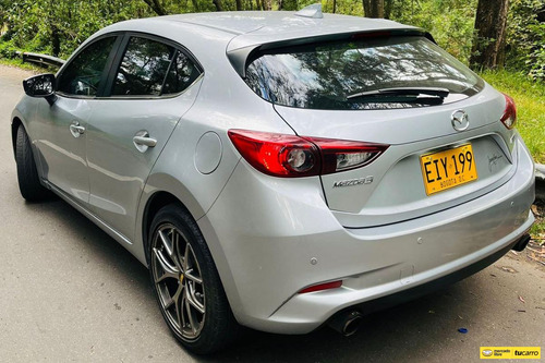 Mazda 3 2.0 Sport Touring