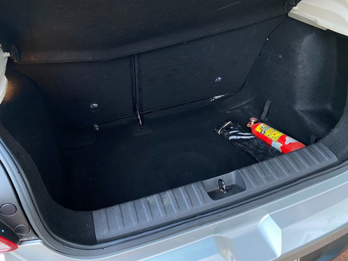 Imagen 17 de 22 de Chevrolet Onix Lt Tech Onstar 2020