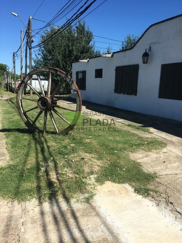 Imagen 3 de 14 de Casa Solida, En Terreno De 546 M2 En Buen Punto, San Carlos.-