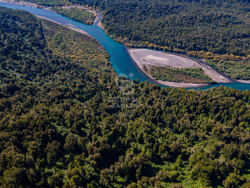 En Condominio Con Acceso Privado A Río