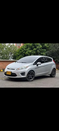 Ford Fiesta 1.6 Hatchback Mecánica