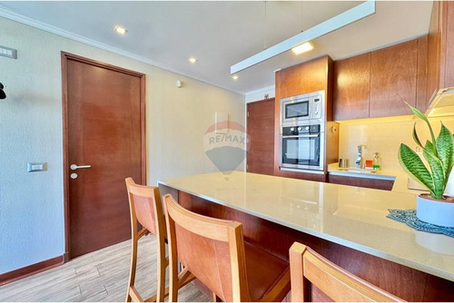 Moderno Departamento Seminuevo 1d 1b Las Condes