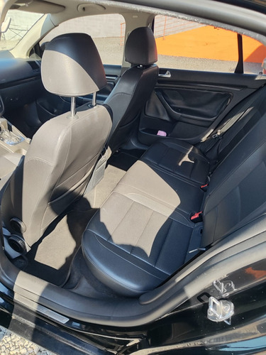 Volkswagen Jetta 2.5 4p