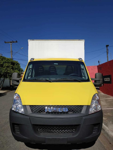 Iveco Daily 35s14 2014 Baú Covelp Americana