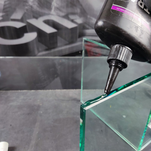Ultracure® 720, Adhesivo Epoxico Uv De Alta Viscosidad