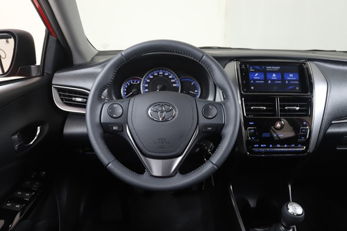 Imagen 11 de 20 de Toyota Yaris 1.5 Xls Mt 4p Sedán 2022 0km