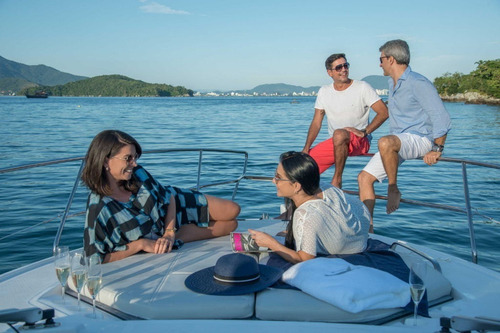 Imagem 17 de 25 de Lancha Fibra Fort - Linha Yachts Focker -f420 Gran Coupé