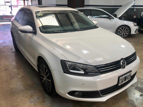 Imagen 9 de 9 de Volkswagen Vento 2.0 Sportline Tsi 200cv Bi-xenon Dsg 2014