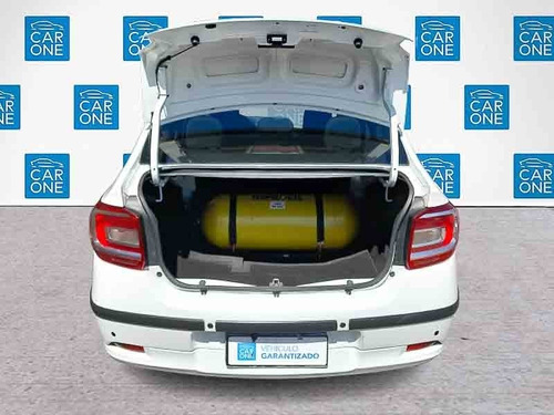Imagen 5 de 10 de Renault Logan Ii - 1.6 16v Privillege 2019